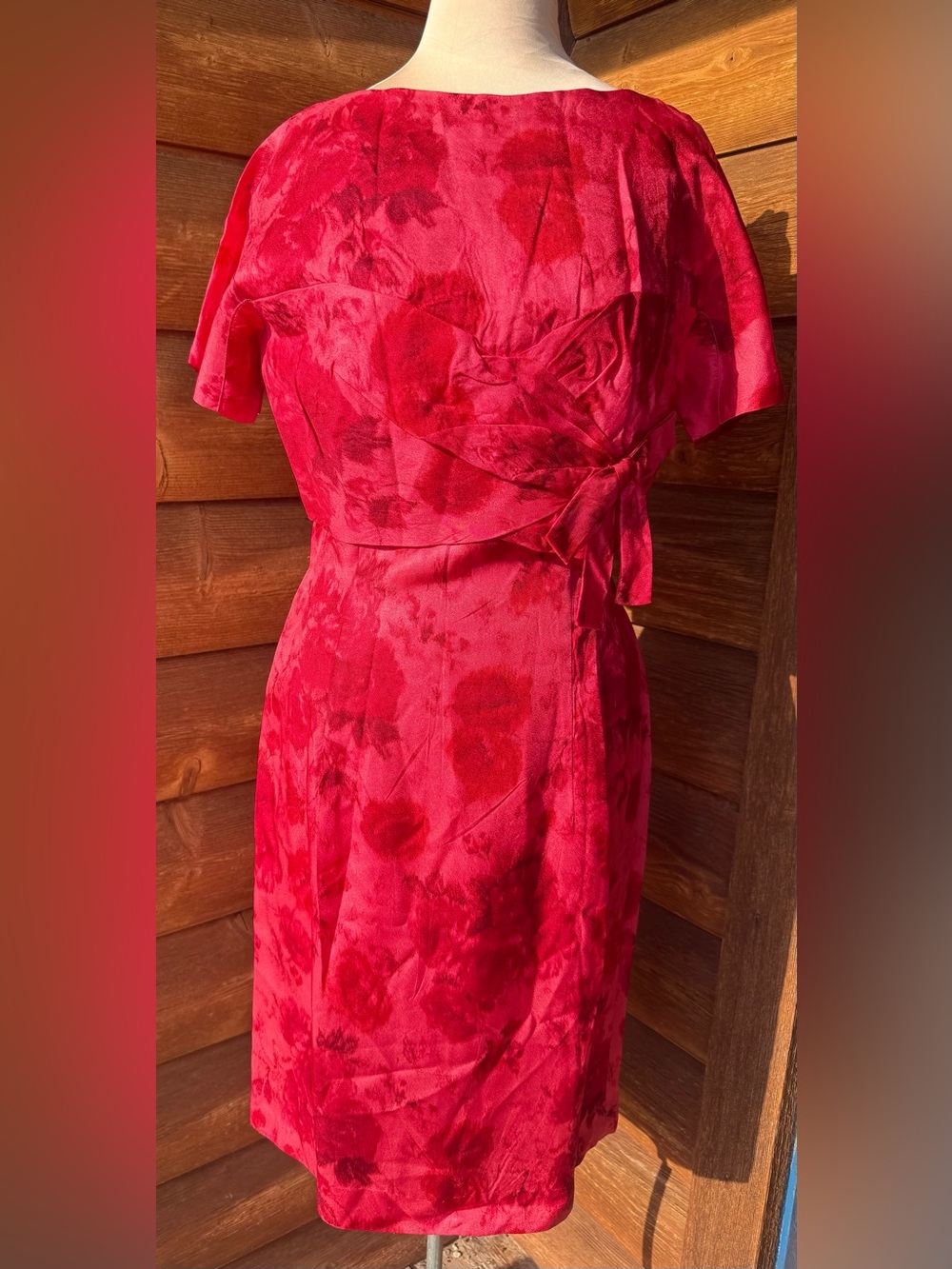 Vintage 1960’s dress. Small. Nice detail